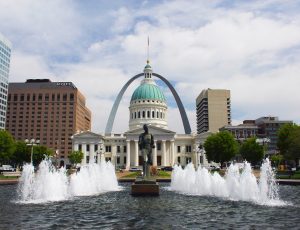 gateway-arch-1247661-300x230.jpg