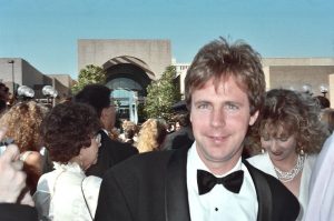 800px-Dana_Carvey_2082309206-300x199.jpg