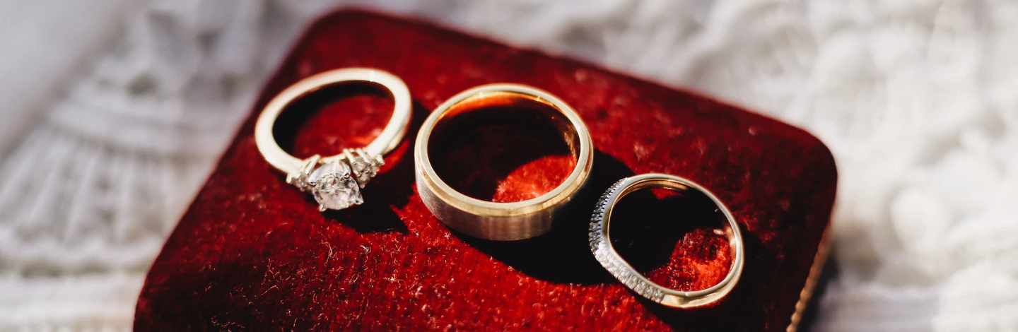 5 Places To Buy Engagement Rings Online